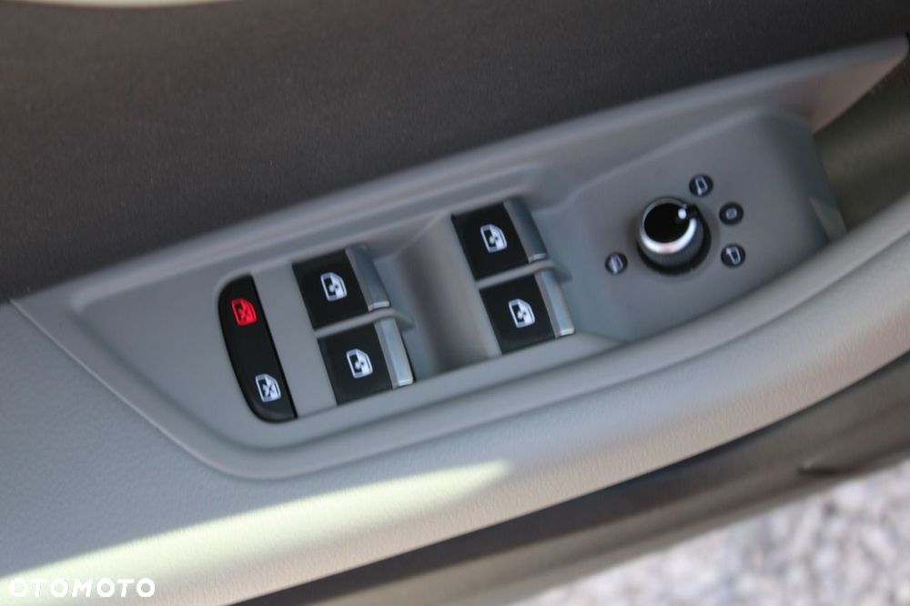 Audi A4 Limousine - 17