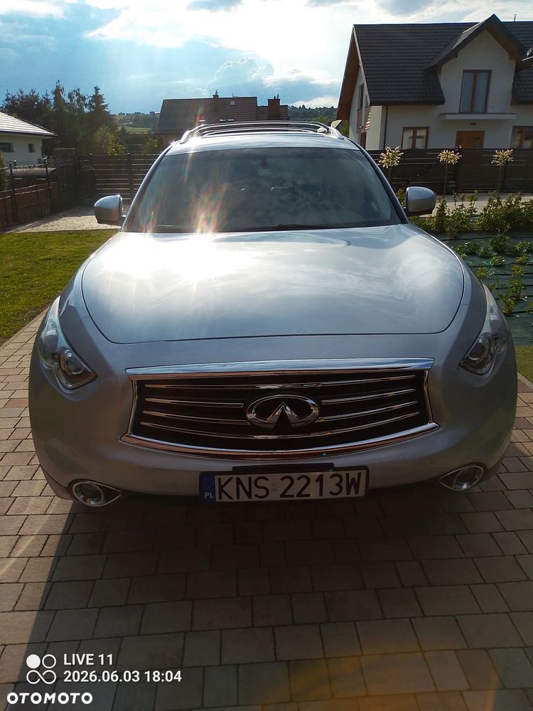 Infiniti QX70 - 29
