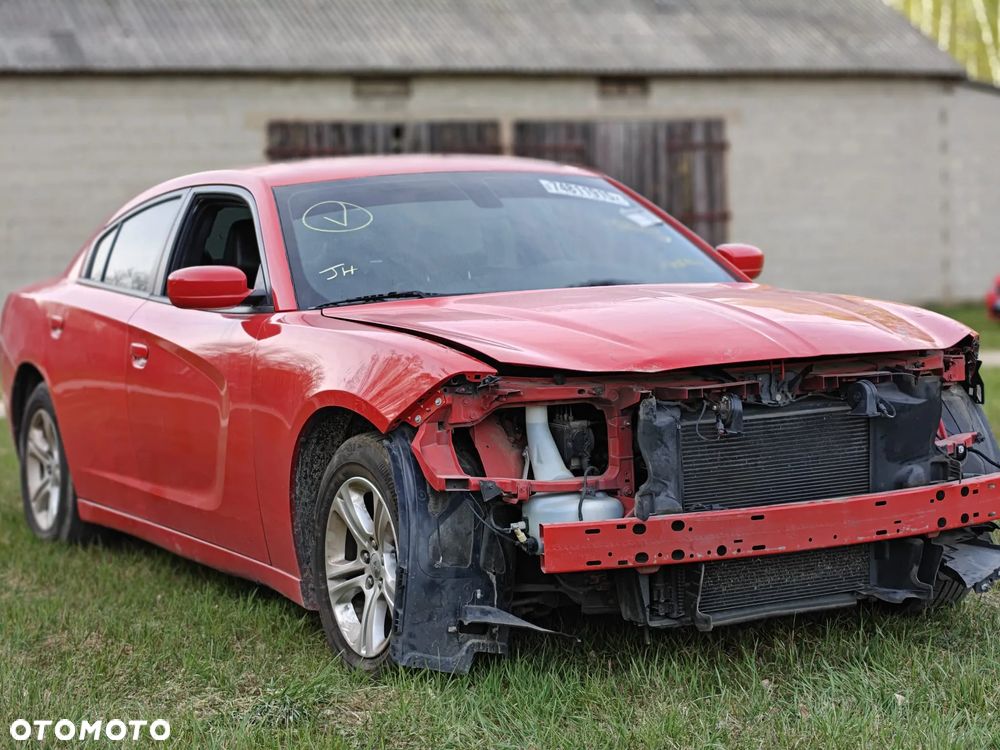 Dodge Charger 3.6 SXT AWD - 4