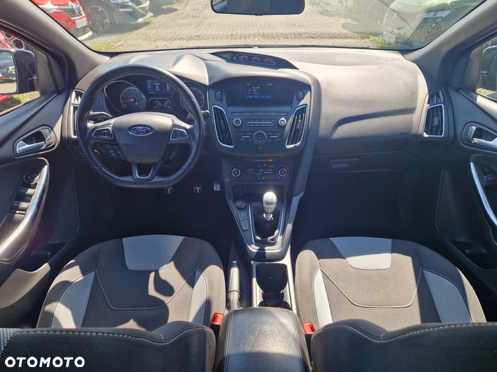 Ford Focus - 24