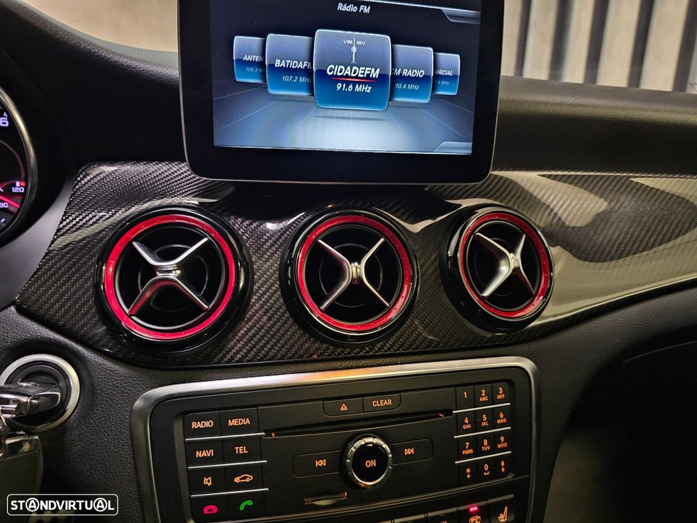 Mercedes-Benz GLA 45 AMG 4Matic Speedshift 7G-DCT - 15