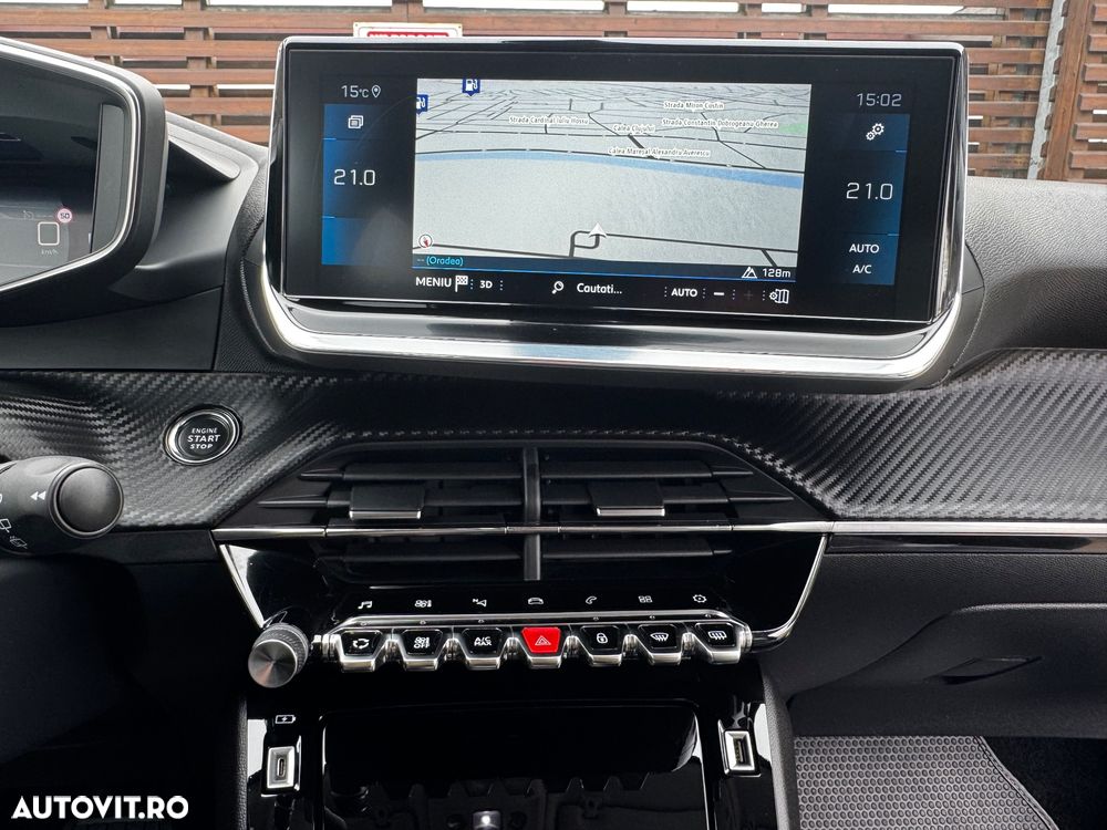 Peugeot 2008 BlueHDi 130 EAT8 Allure Pack - 30