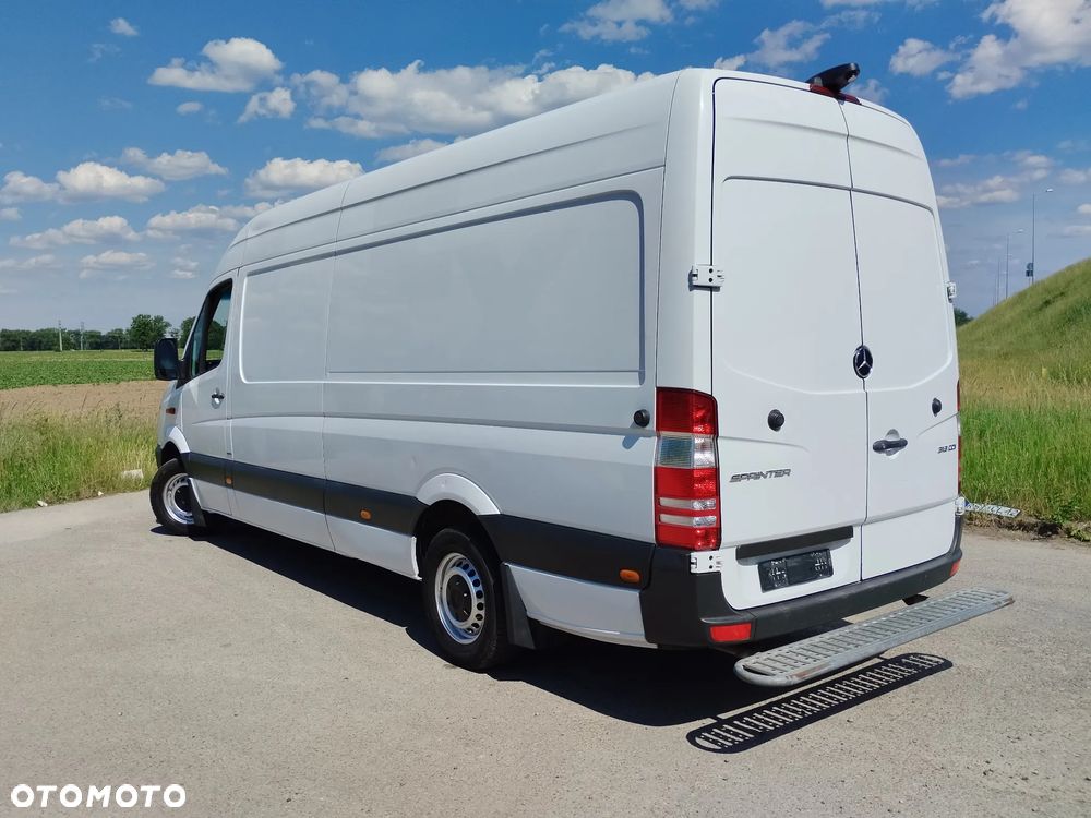 Mercedes-Benz Sprinter - 4