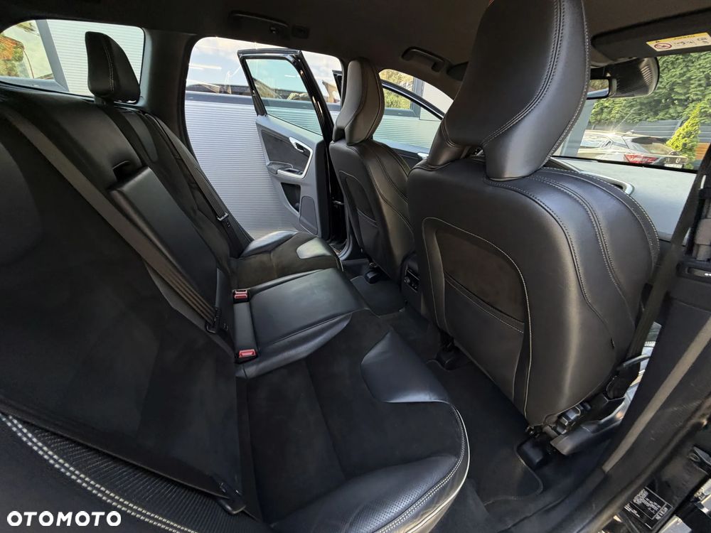 Volvo XC 60 D4 Geartronic RDesign - 17