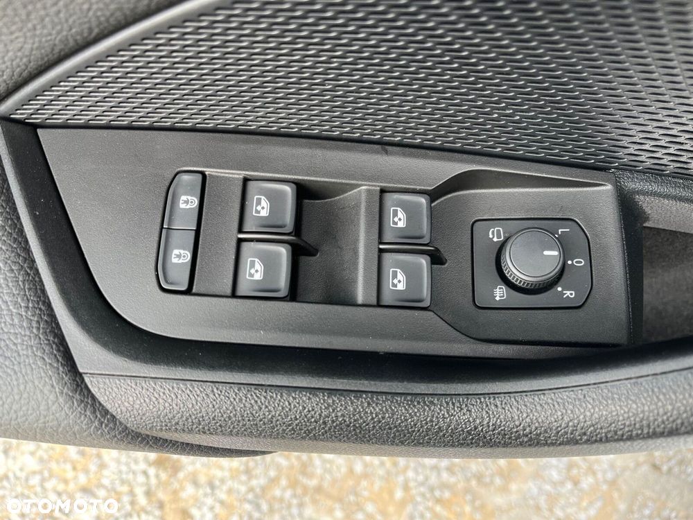 Skoda Octavia 1.5 TSI mHEV Selection DSG - 23