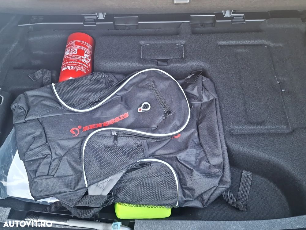 Mercedes-Benz E - 19