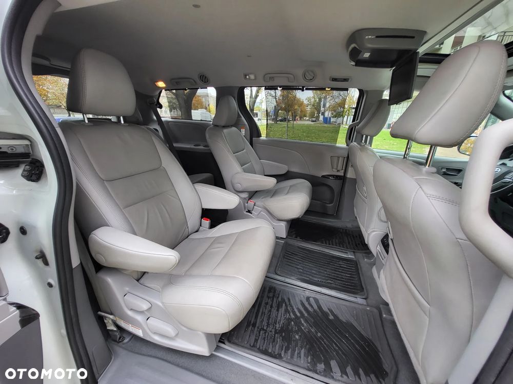 Toyota Sienna 3.5 V6 XLE AWD - 33