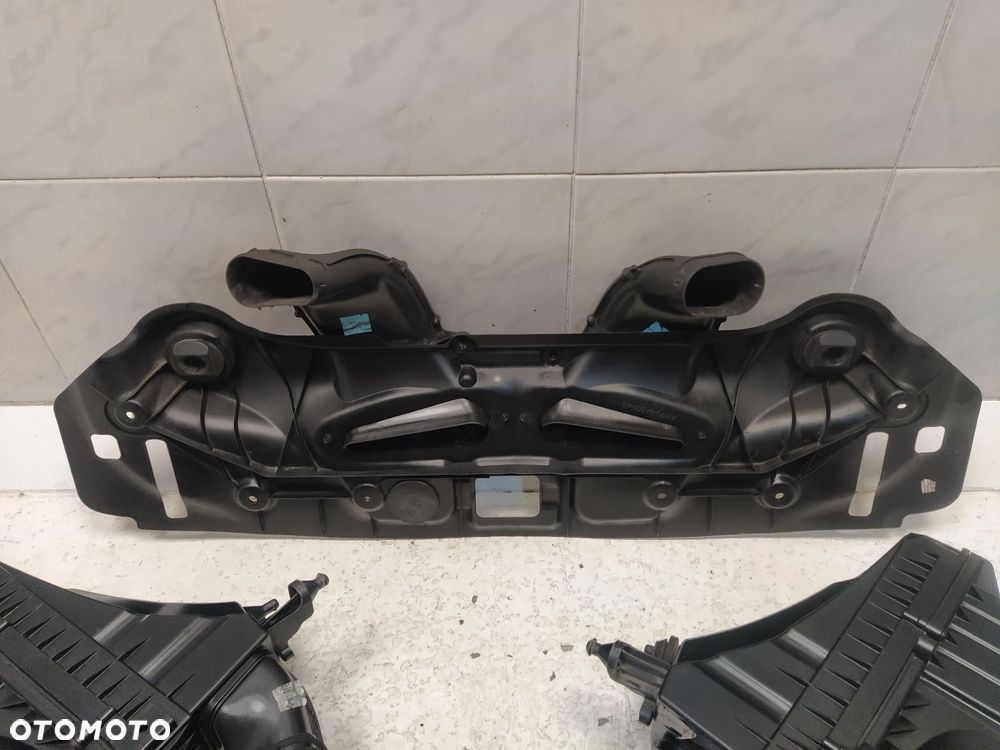 JAGUAR XJ XJ-R X351 5.0 SC  2X OBUDOWA FILTRA POWIETRZA 2X PRZEPŁYWOMIERZ MASOWY POWIETRZA 2X RURA DOLOTOWA KOLANKO FILTRA POWIETRZA 1X OSŁONA CHŁODNICY PASA PRZÓD KOMPLET ORYGINAŁ - 14