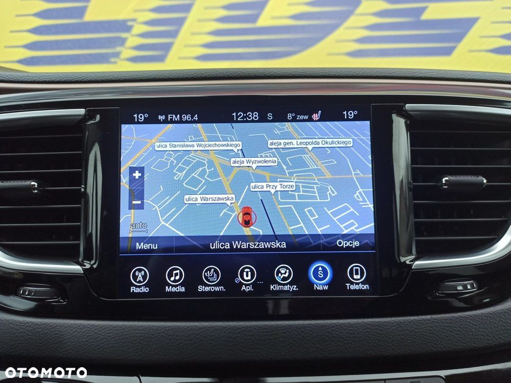 Chrysler Pacifica - 18