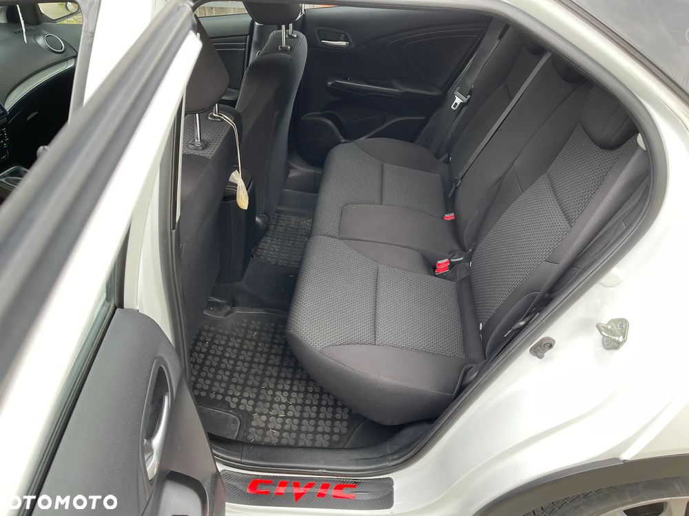 Honda Civic 1.6 i-DTEC Comfort Black Edition - 10