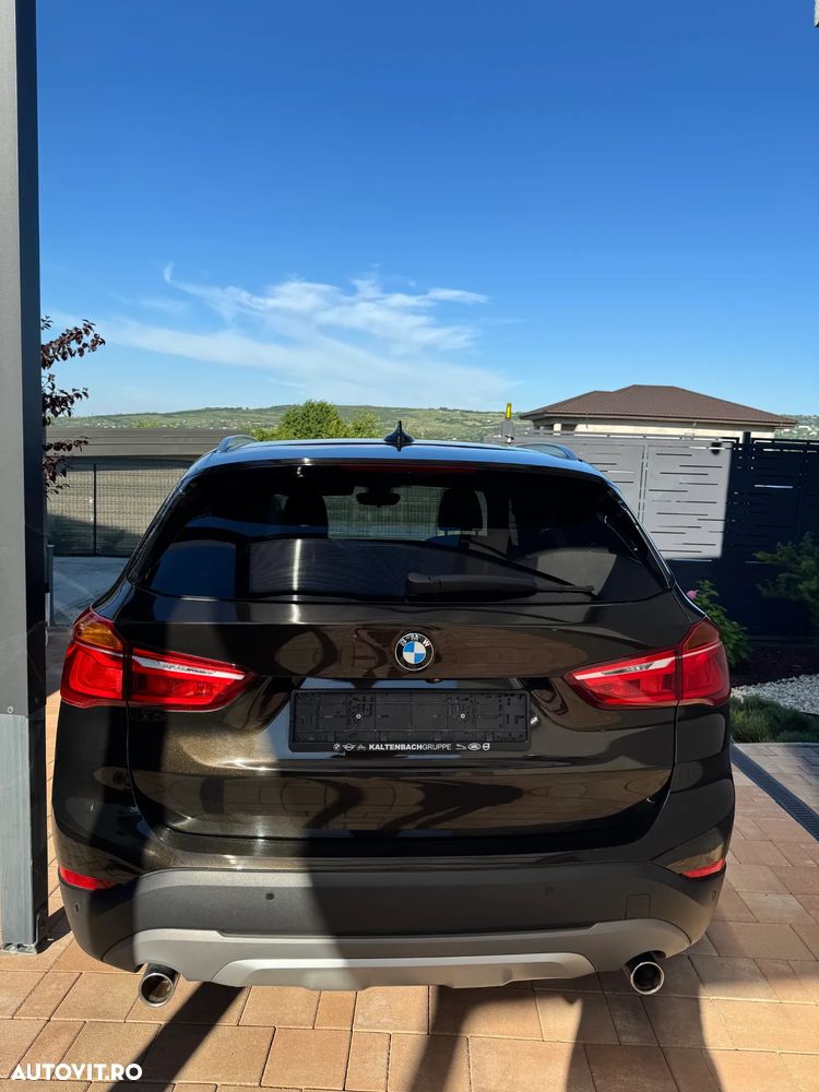 BMW X1 sDrive20i AT xLine - 9