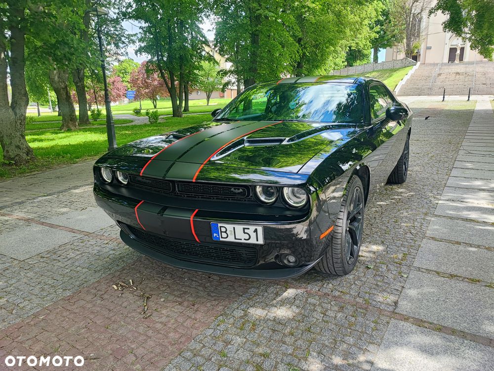 Dodge Challenger - 4