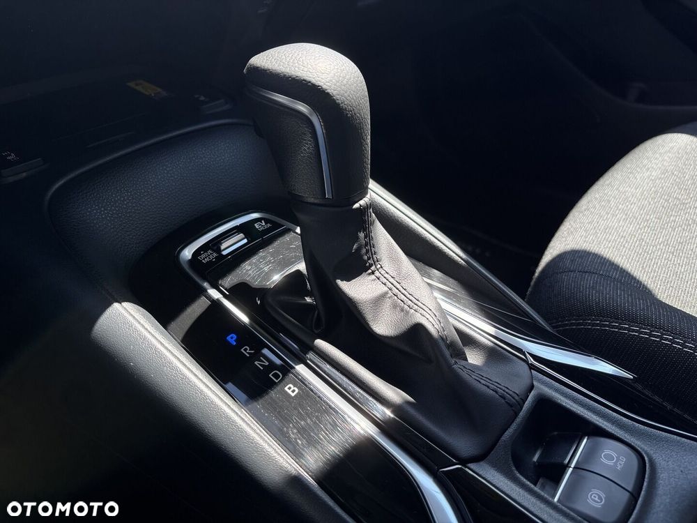 Toyota Corolla 1.8 Hybrid Comfort - 32