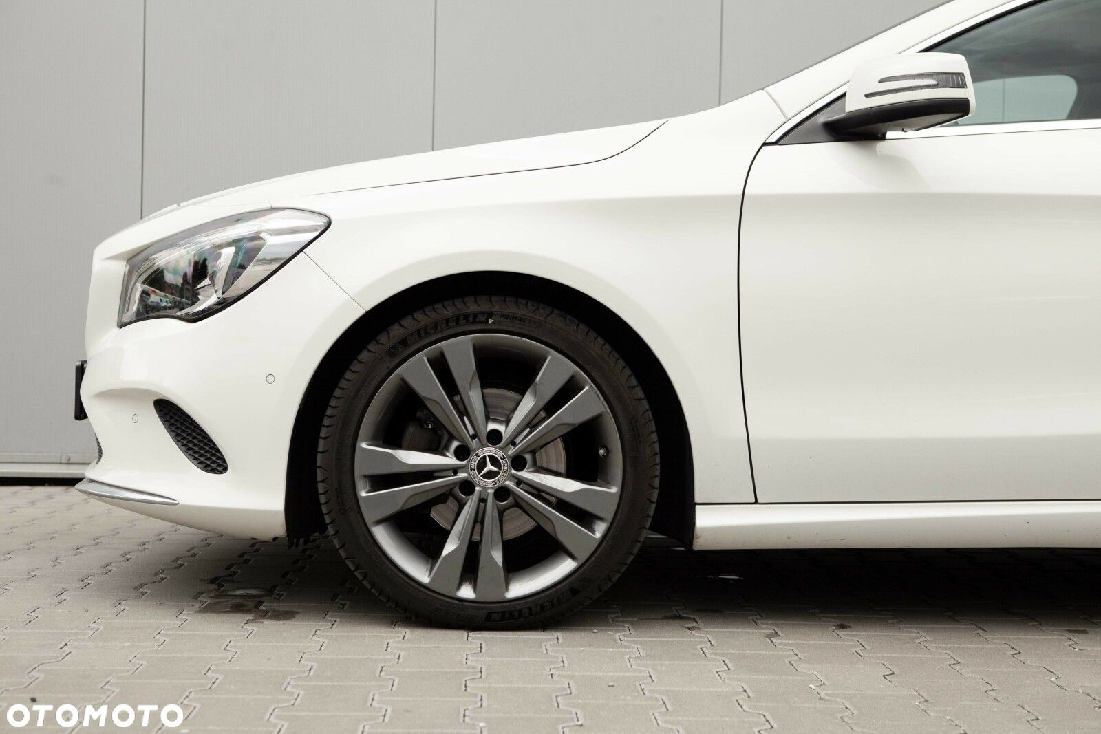 Mercedes-Benz CLA 180 7G-DCT - 9