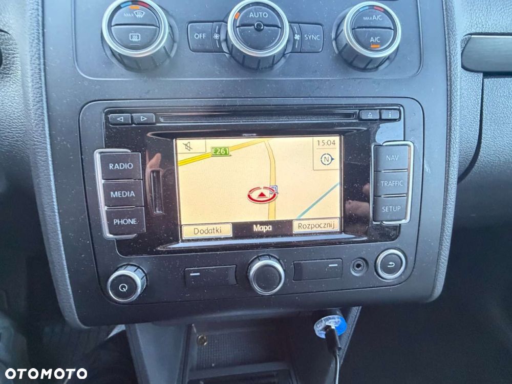 Volkswagen Touran 1.6 TDI DPF BlueMotion Technology DSG Highline - 34