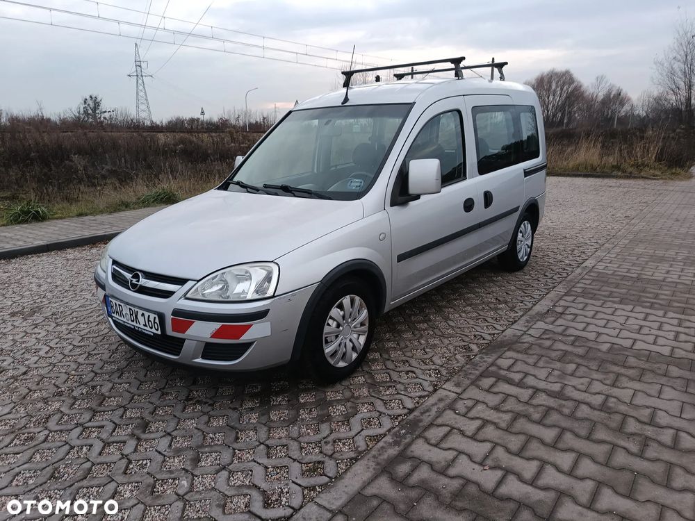 Opel Combo Tour - 2