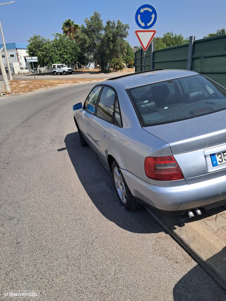 Audi A4 1.9 TDI Attraction EC - 5