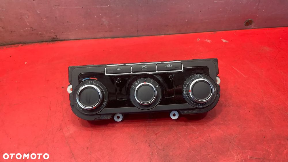 VW Caddy  Panel Sterowania Przełącznik Klimatyzacji 5HB009751 - 1
