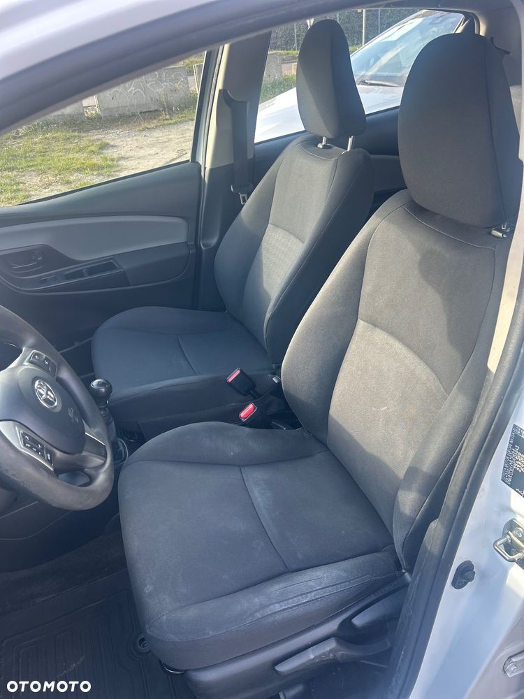 Toyota Yaris 1.5 Active - 13