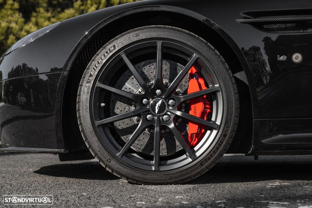 Aston Martin Vantage Coupe - 8