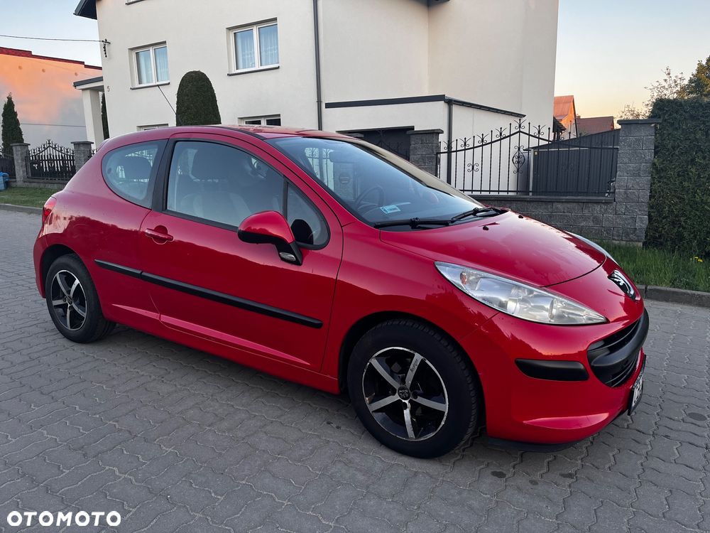 Peugeot 207 - 10