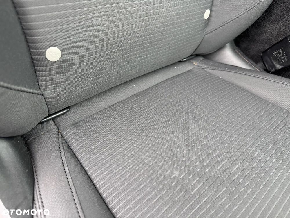 Land Rover Discovery Sport - 14