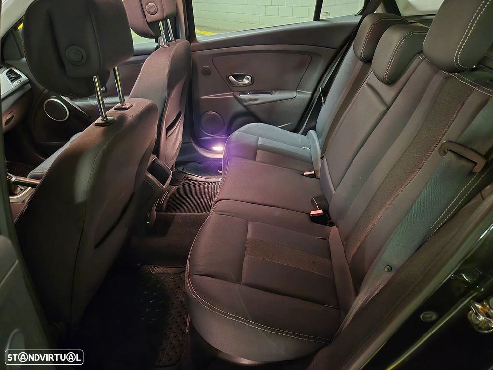 Renault Mégane Sport Tourer 1.5 dCi Dynamique - 32