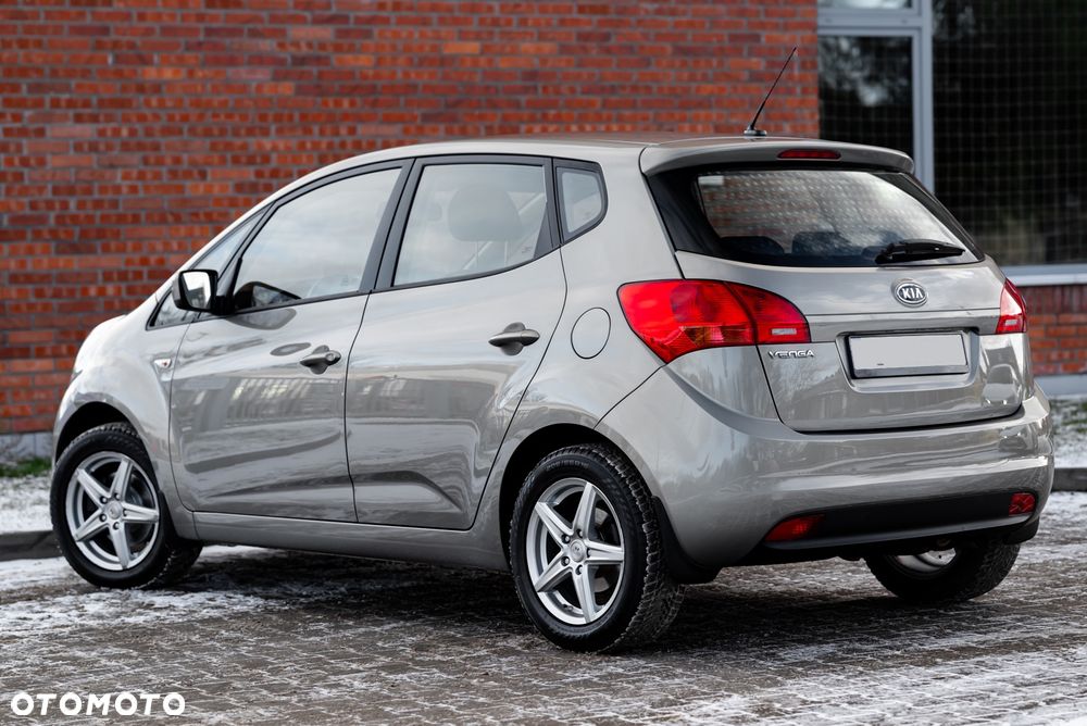 Kia Venga 1.4 CVVT Titanium Collection - 13