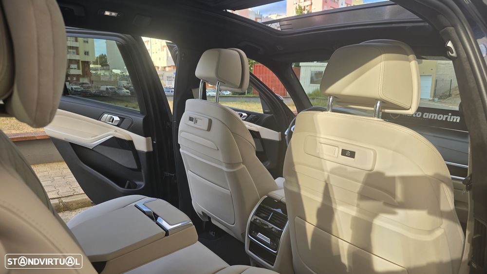 BMW X7 40 i xDrive Pack M - 26
