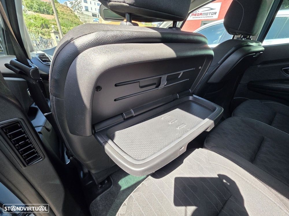 Renault Scénic dCi 110 LIMITED - 10
