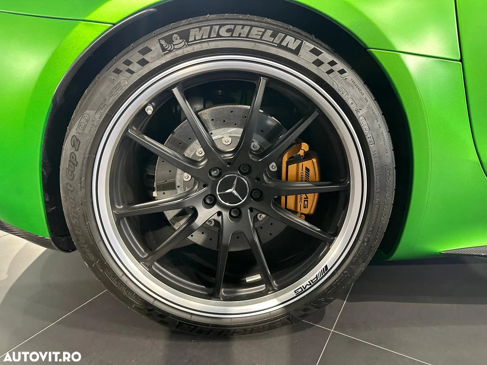 Mercedes-Benz AMG GT R Roadster - 19