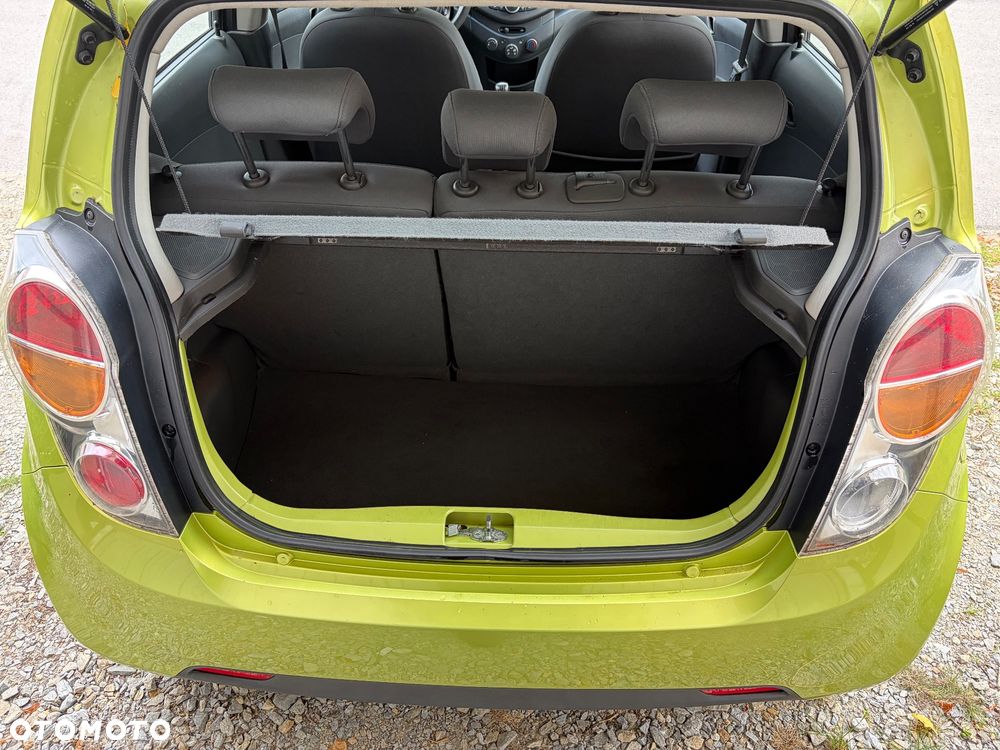 Chevrolet Spark - 24