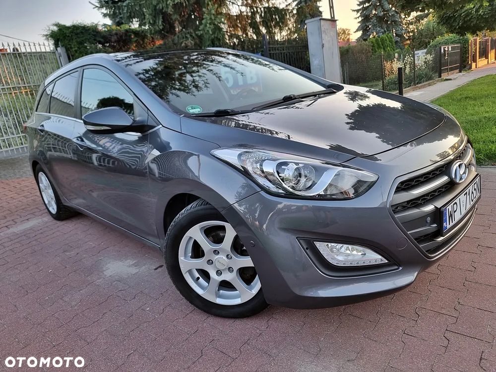 Hyundai i30 blue Kombi 1.6 GDi Style - 18