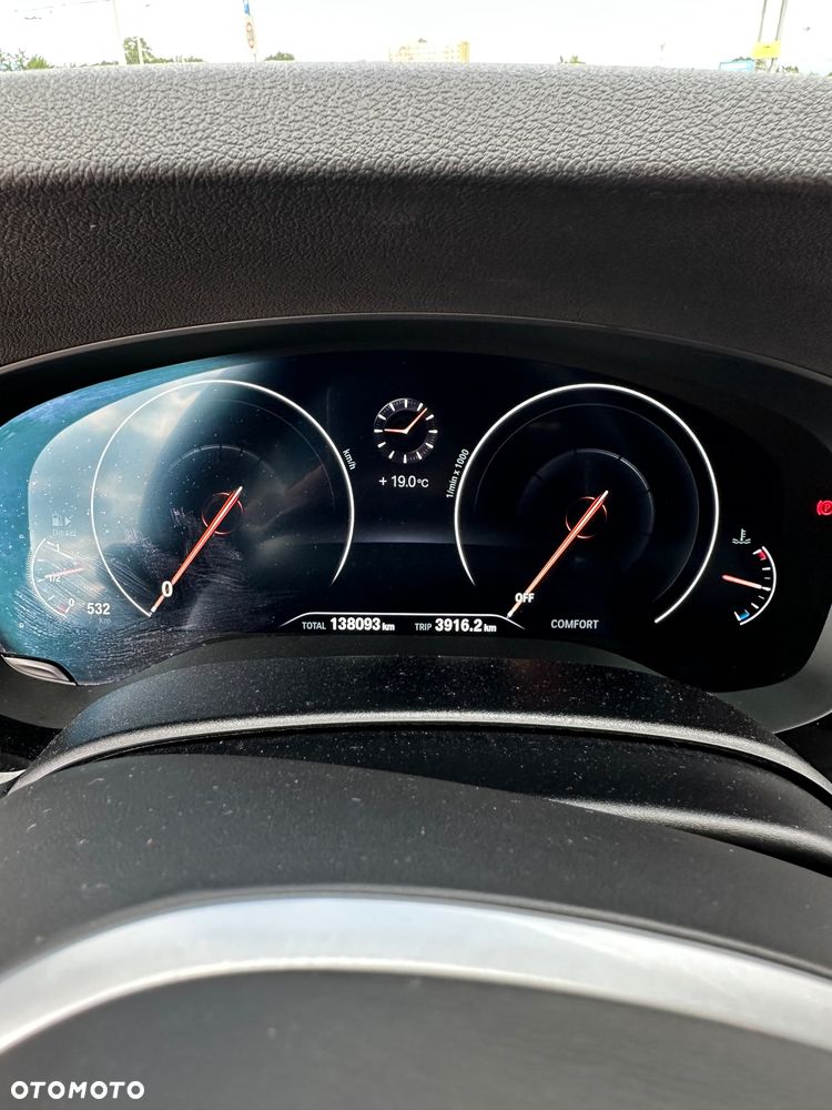 BMW Seria 5 520d M Sport Edition - 16
