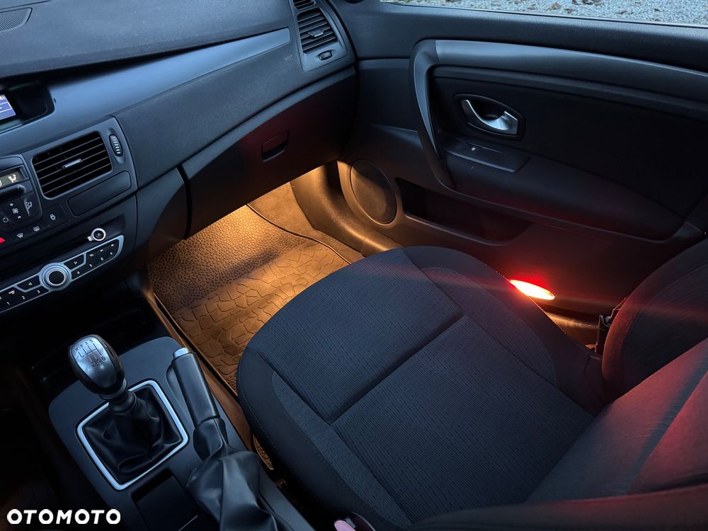 Renault Laguna 1.6 16V 110 Expression - 28