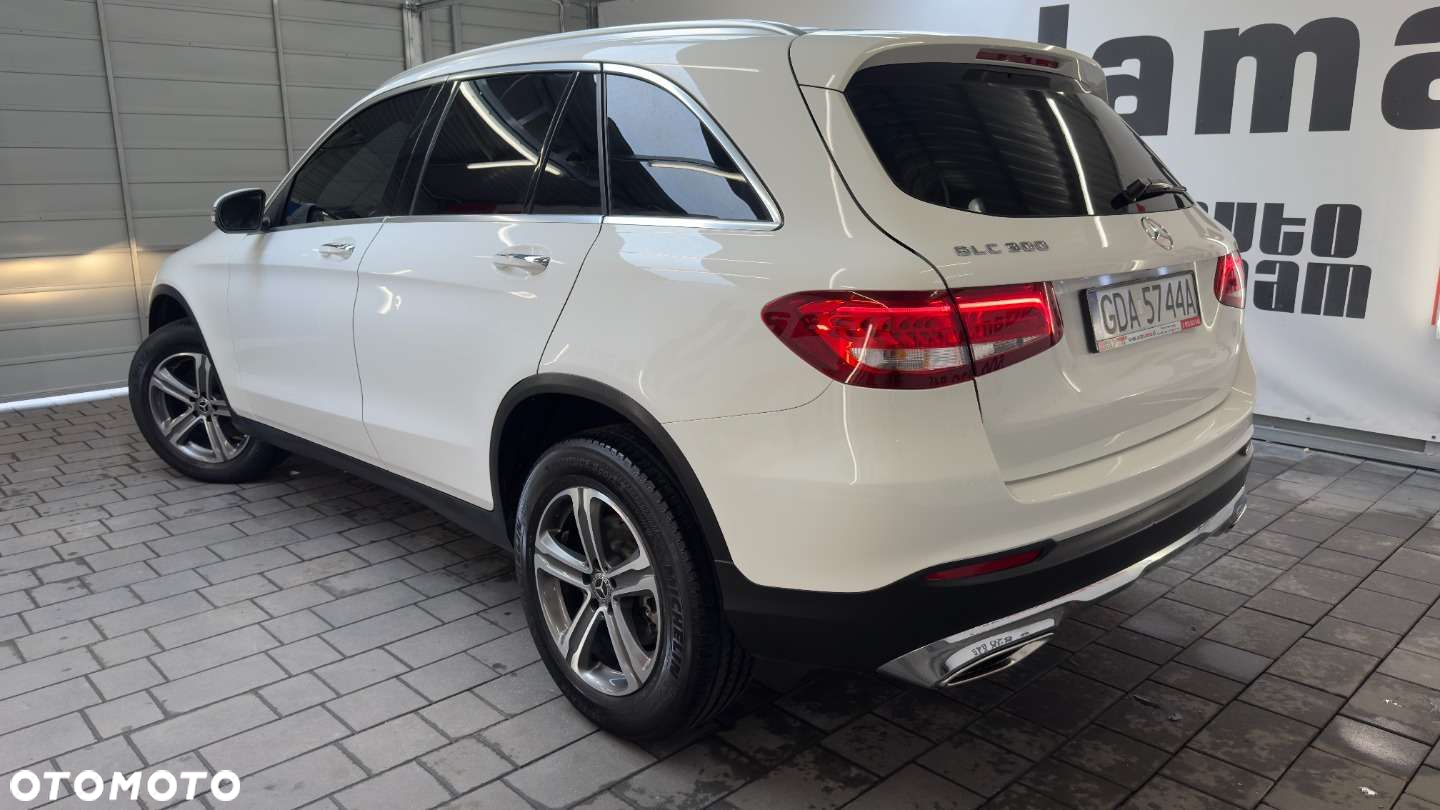 Mercedes-Benz GLC - 13
