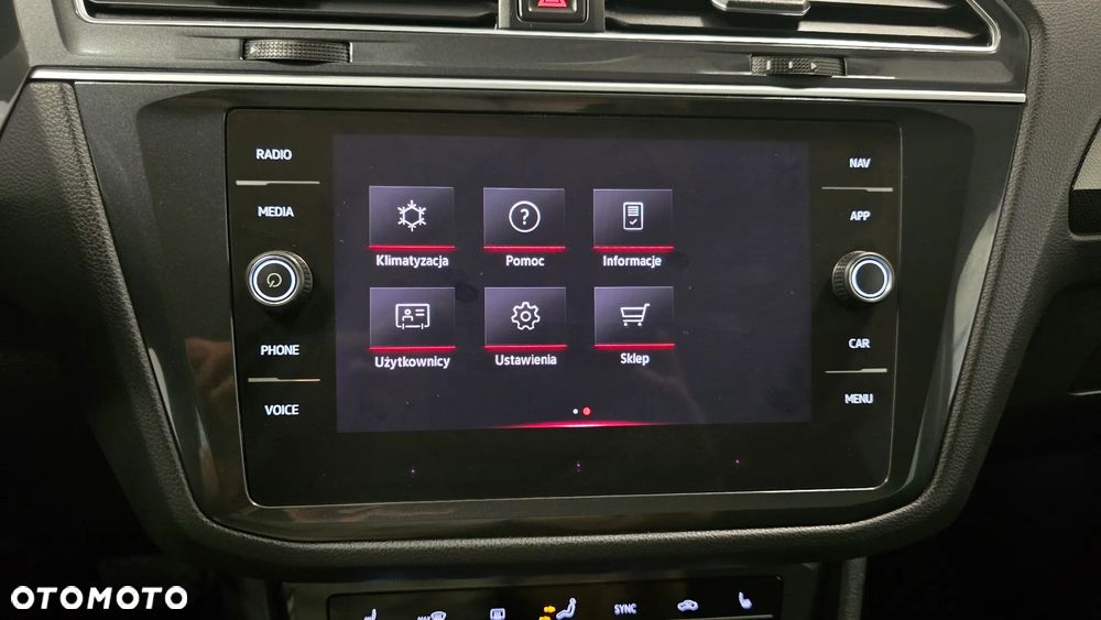 Volkswagen Tiguan 2.0 TSI 4Mot Elegance DSG - 30