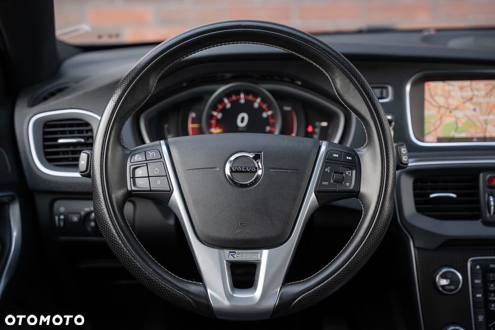 Volvo V40 T3 Geartronic RDesign - 27