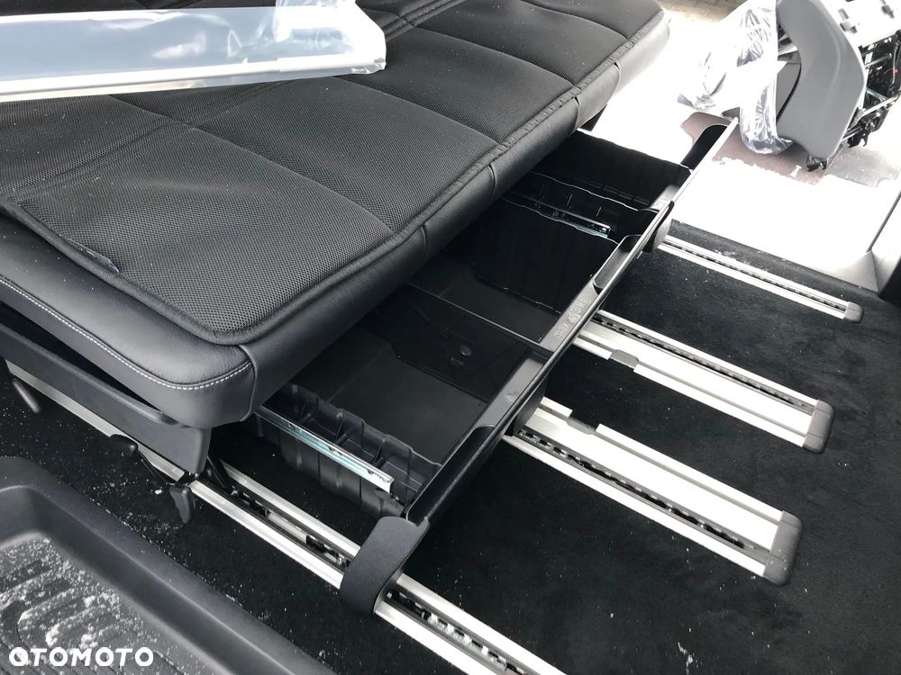 Mercedes-Benz Klasa V - 11