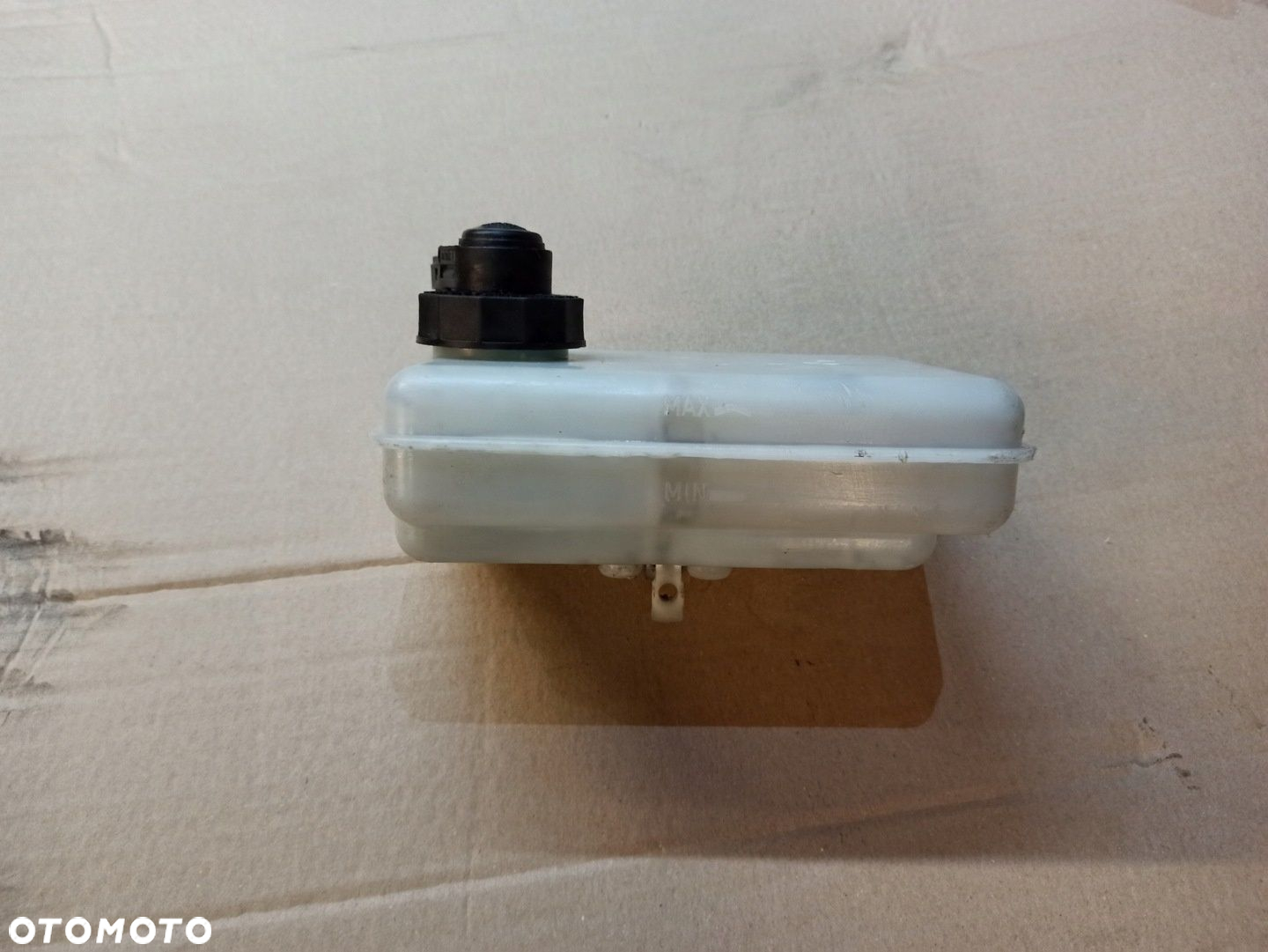 Korek Zbiorniczka Płynu Hamulcowego Iveco 99-10 - 5