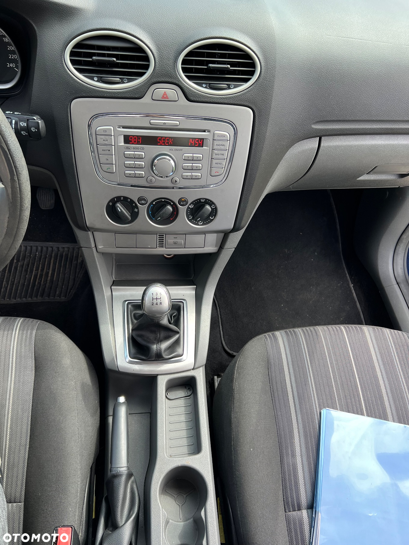 Ford Focus 1.8 TDCi Ambiente - 36