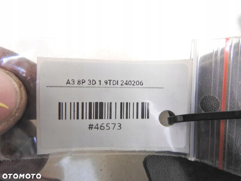 PODSZYBIE AUDI A3 8P 8P1819415C - 5