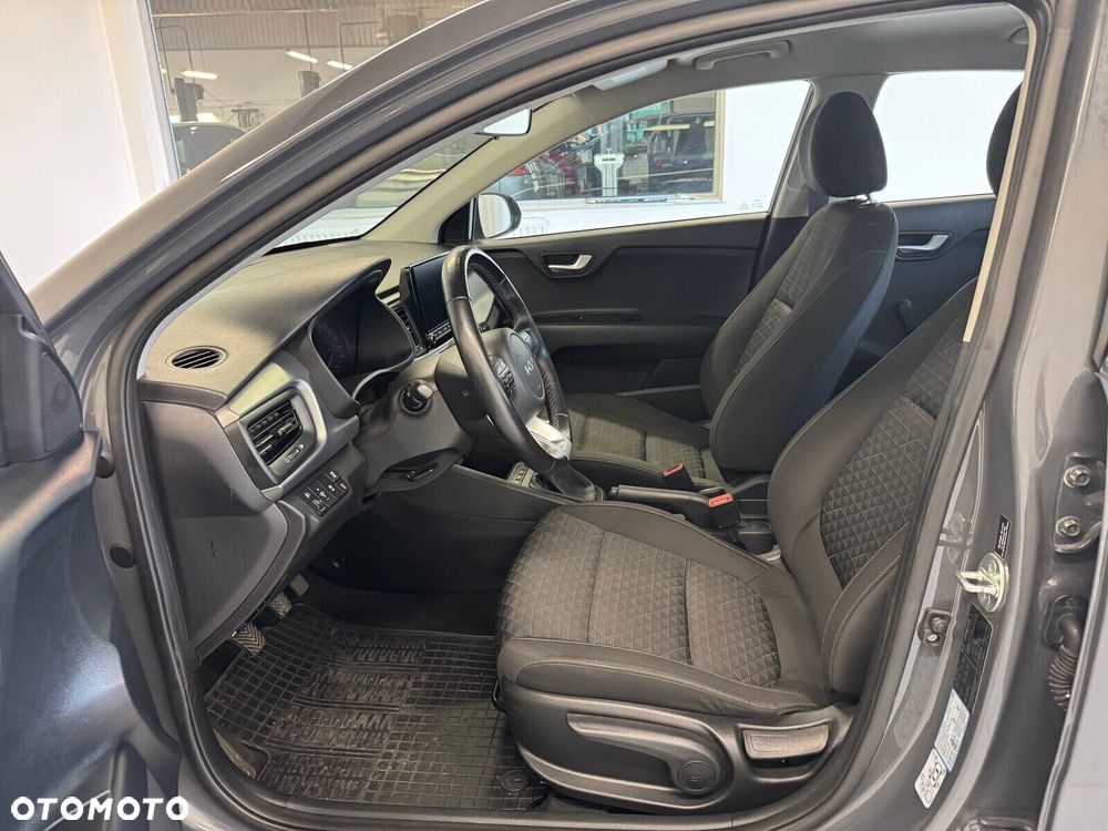 Kia Rio - 7