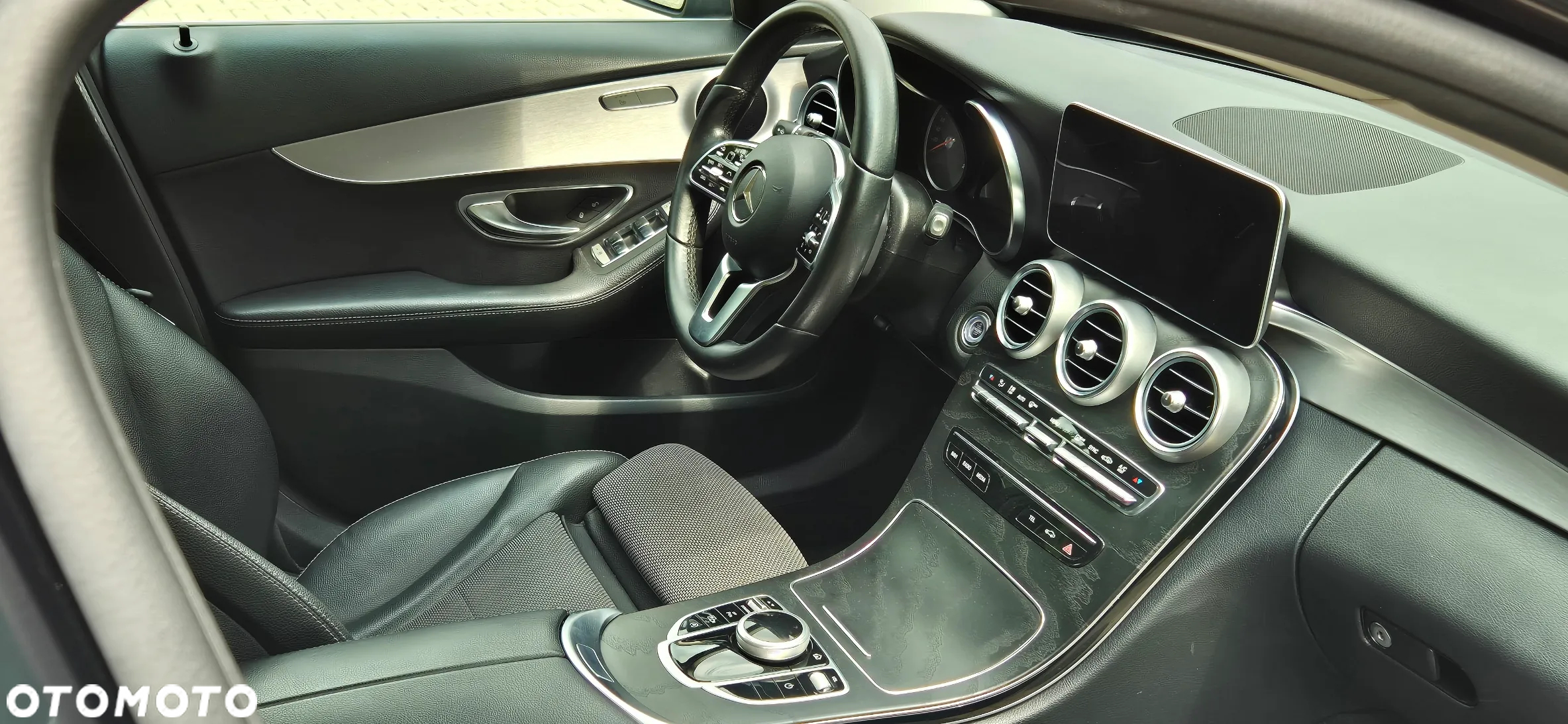 Mercedes-Benz Klasa C 300 d T 9G-TRONIC Avantgarde - 6