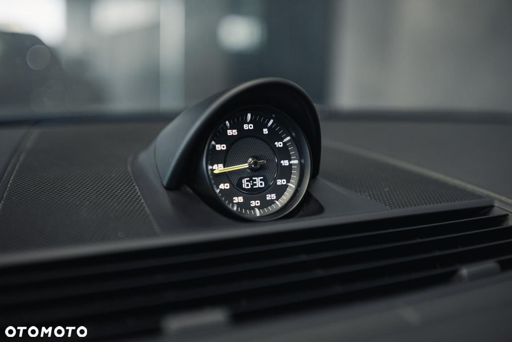 Porsche Panamera 4 E-Hybrid Platinum Edition - 32