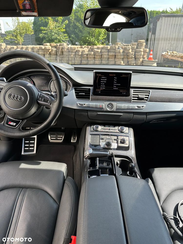 Audi S8 - 16