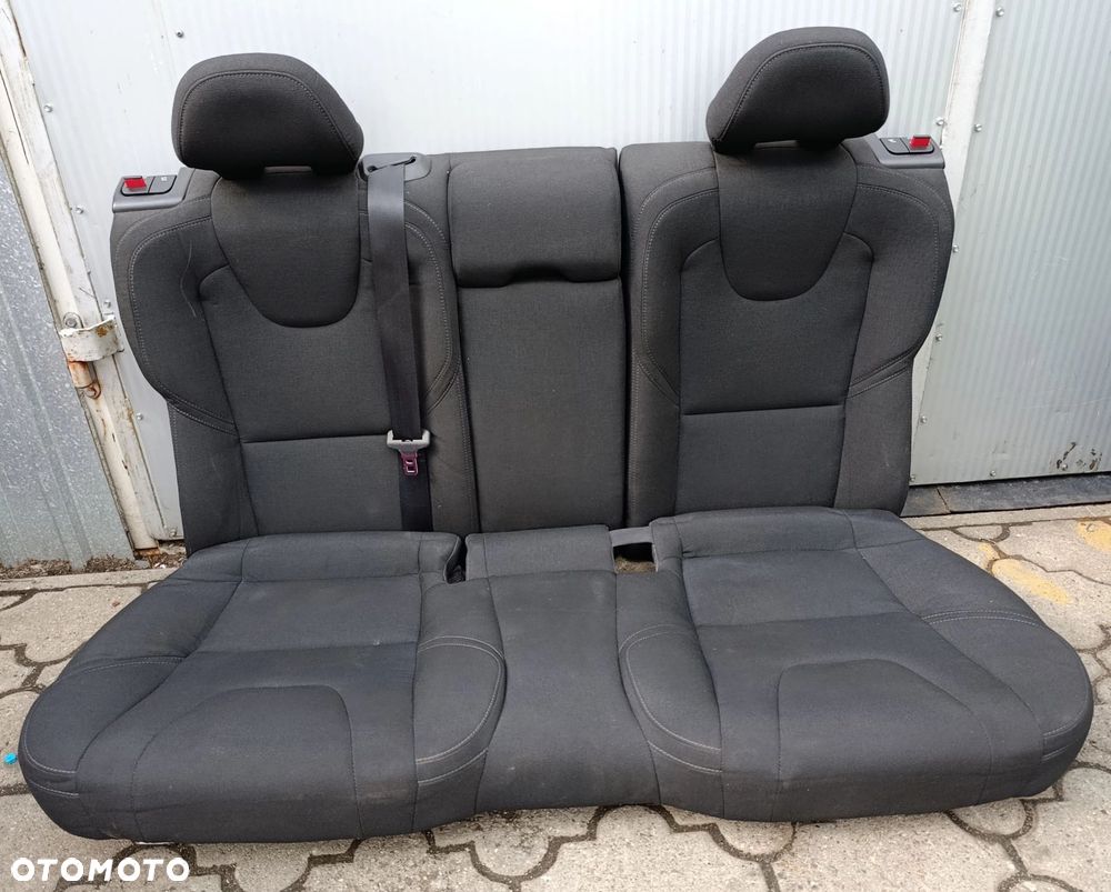 Volvo V40 II kanapa tylna tył 5d