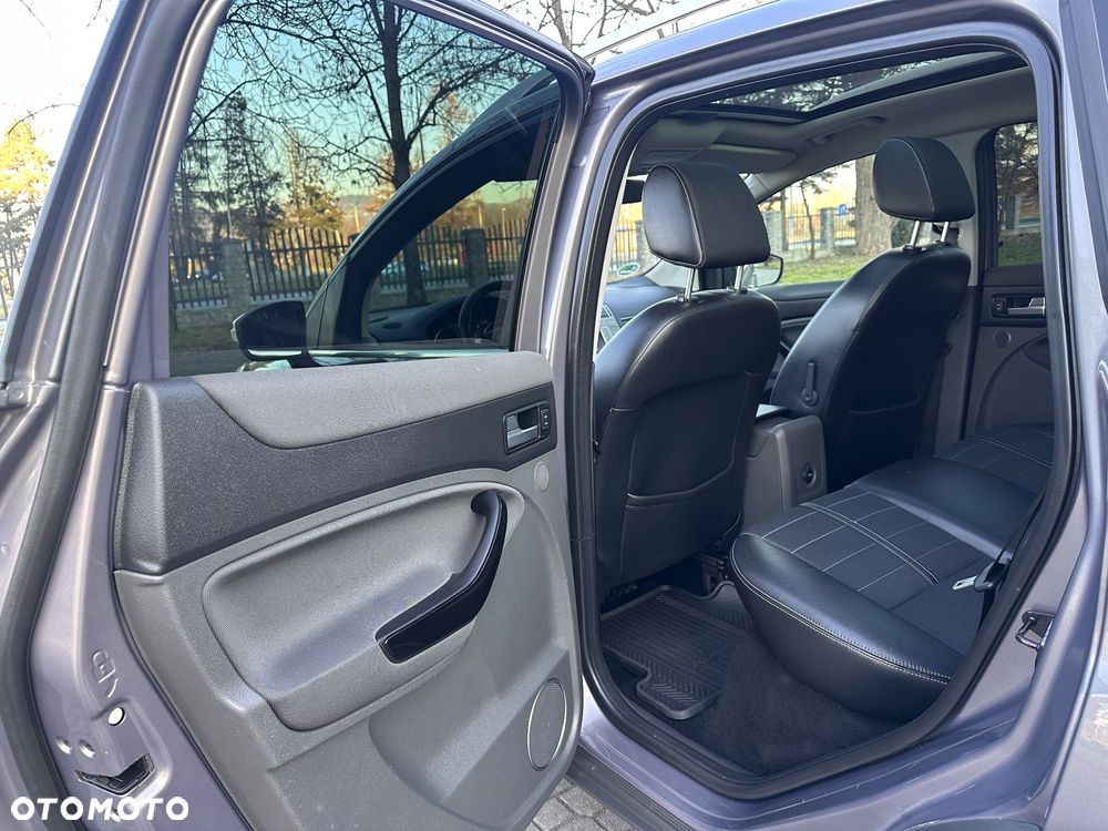 Ford Kuga 2.0 TDCi 4x4 Titanium - 27