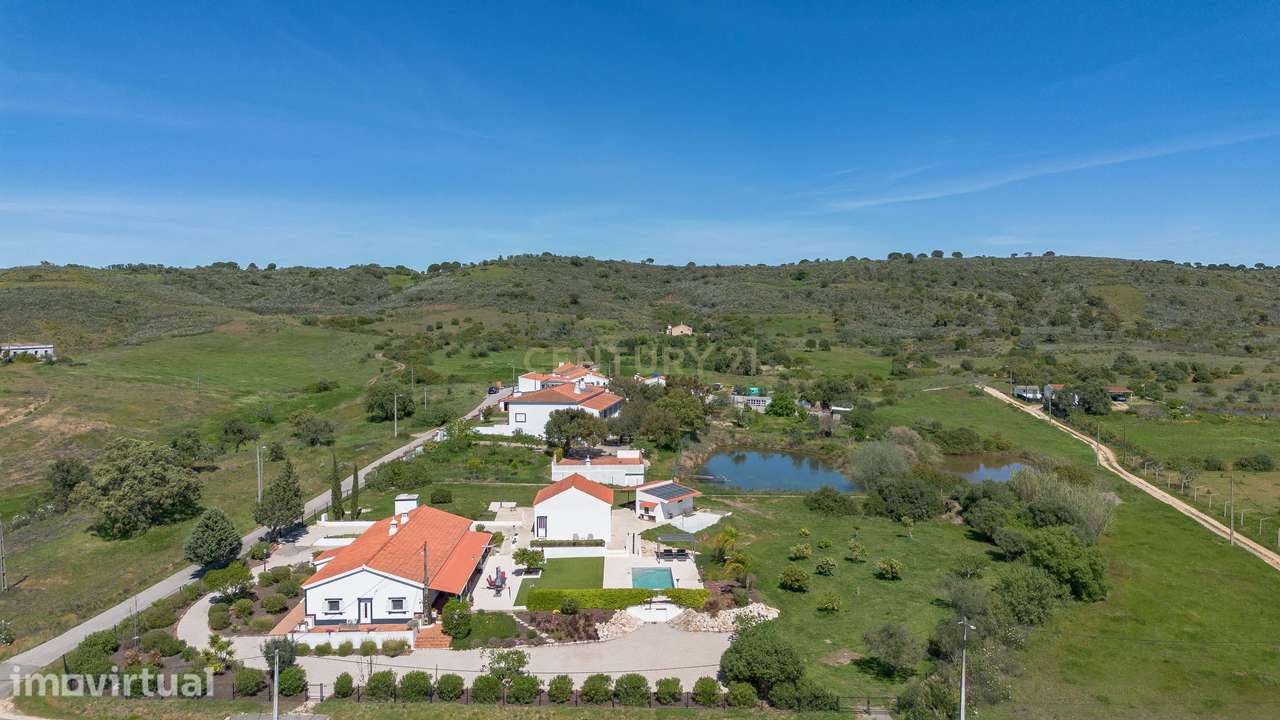 Moradia T4 com Piscina e Jardins – Próxima da Barragem do Funcho - Grande imagem: 3/42
