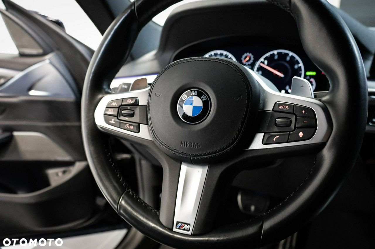 BMW 6GT - 17